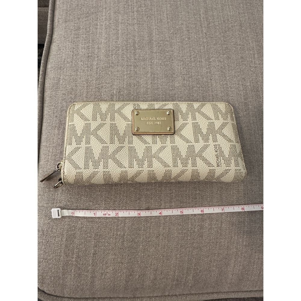 Michael Kors Signature MK Logo Continental Zip Around Wallet Vanilla/Cream